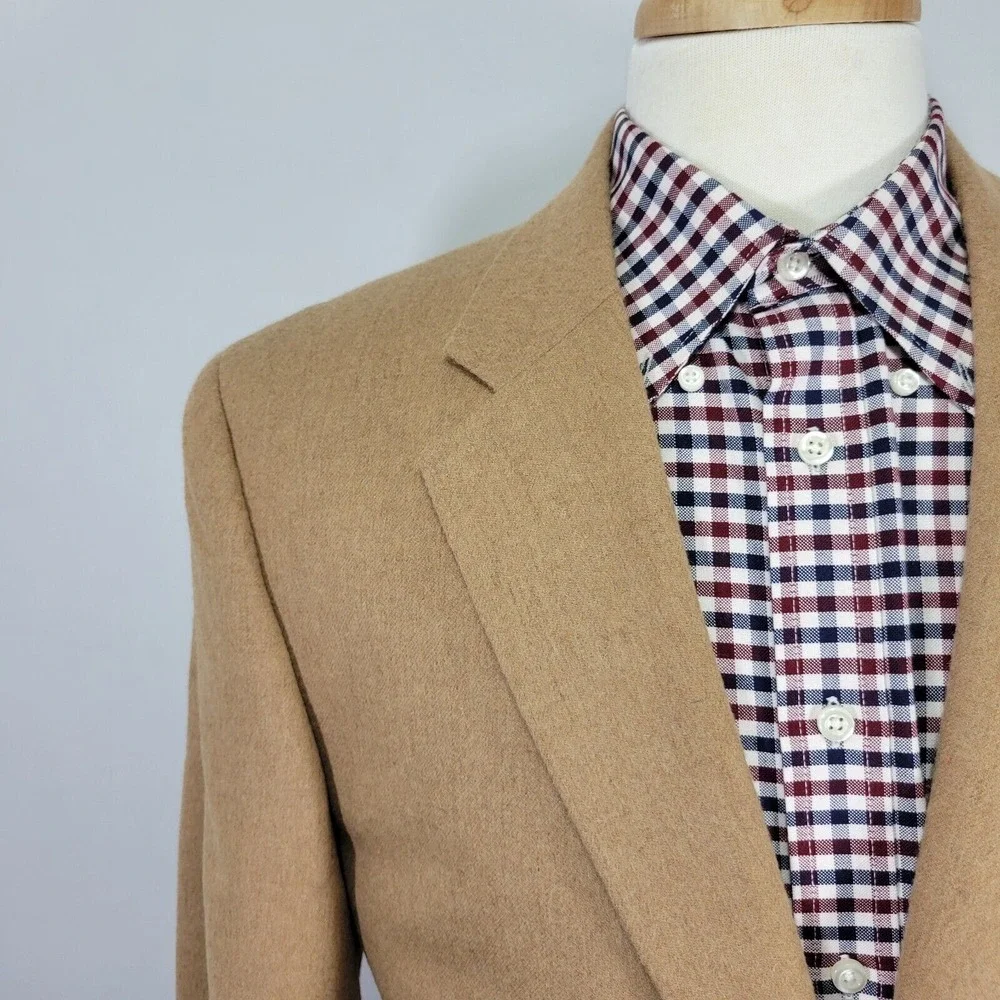 Eagle Men's‎ Sport Coat Blazer Two Button Beige 100% Camel Hair Size 42L NEW